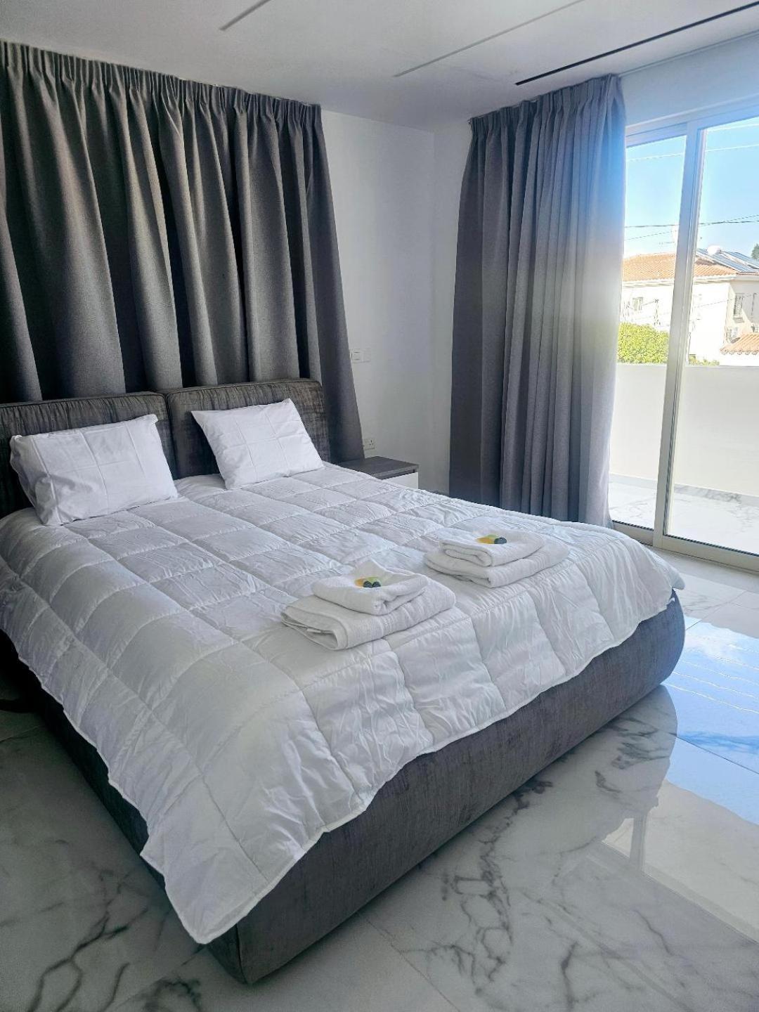 Deluxe Apartment Pafos Zewnętrze zdjęcie