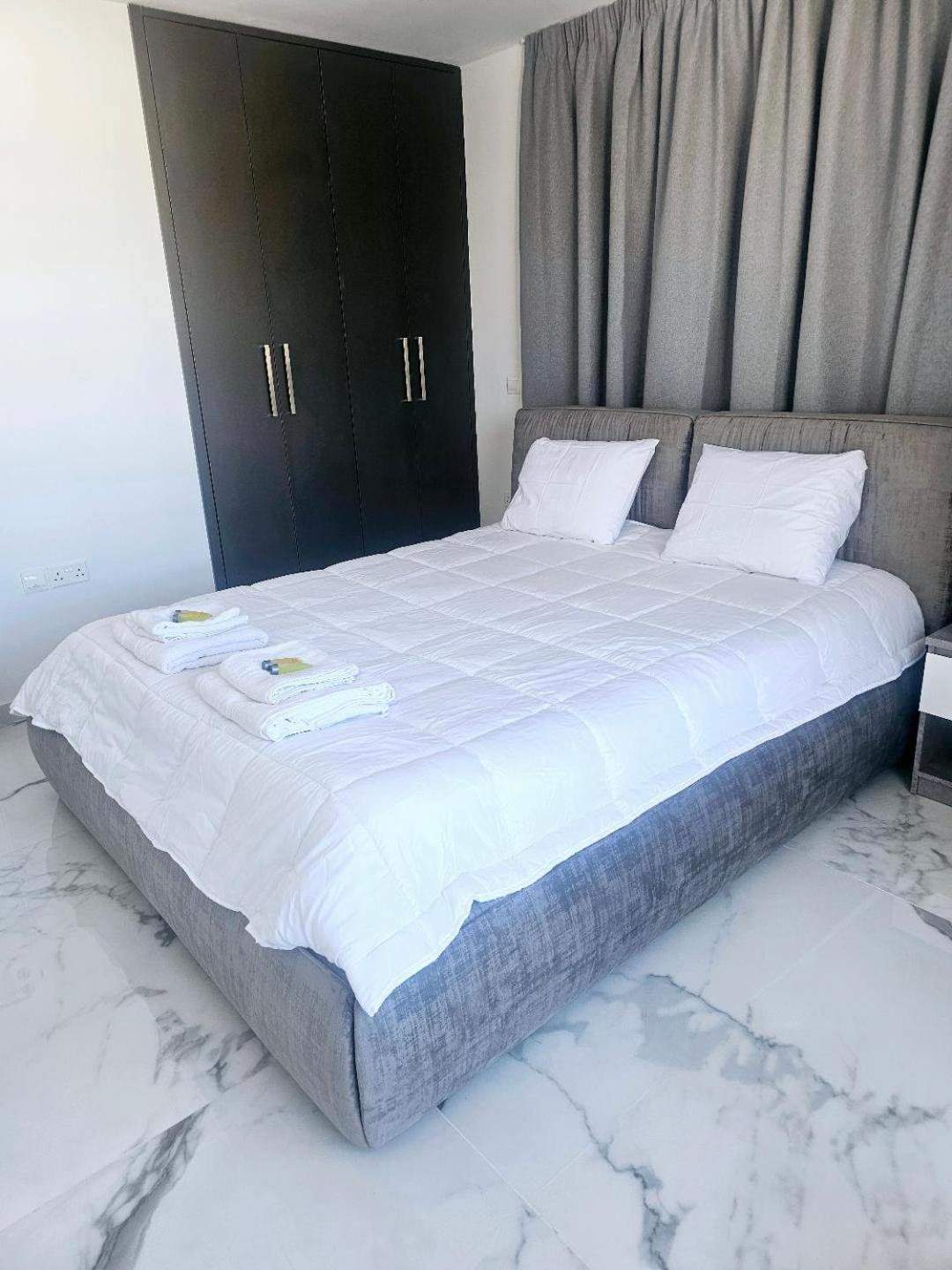 Deluxe Apartment Pafos Zewnętrze zdjęcie