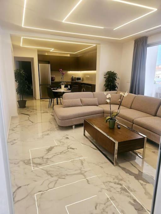 Deluxe Apartment Pafos Zewnętrze zdjęcie